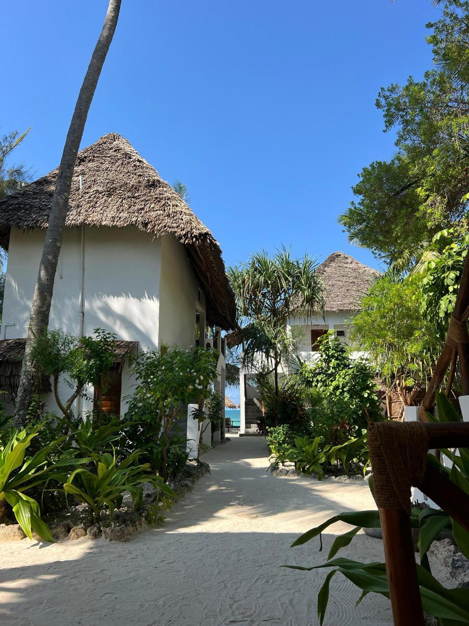 Helwas Zanzibar Beach Hotel Bwejuu Kültér fotó