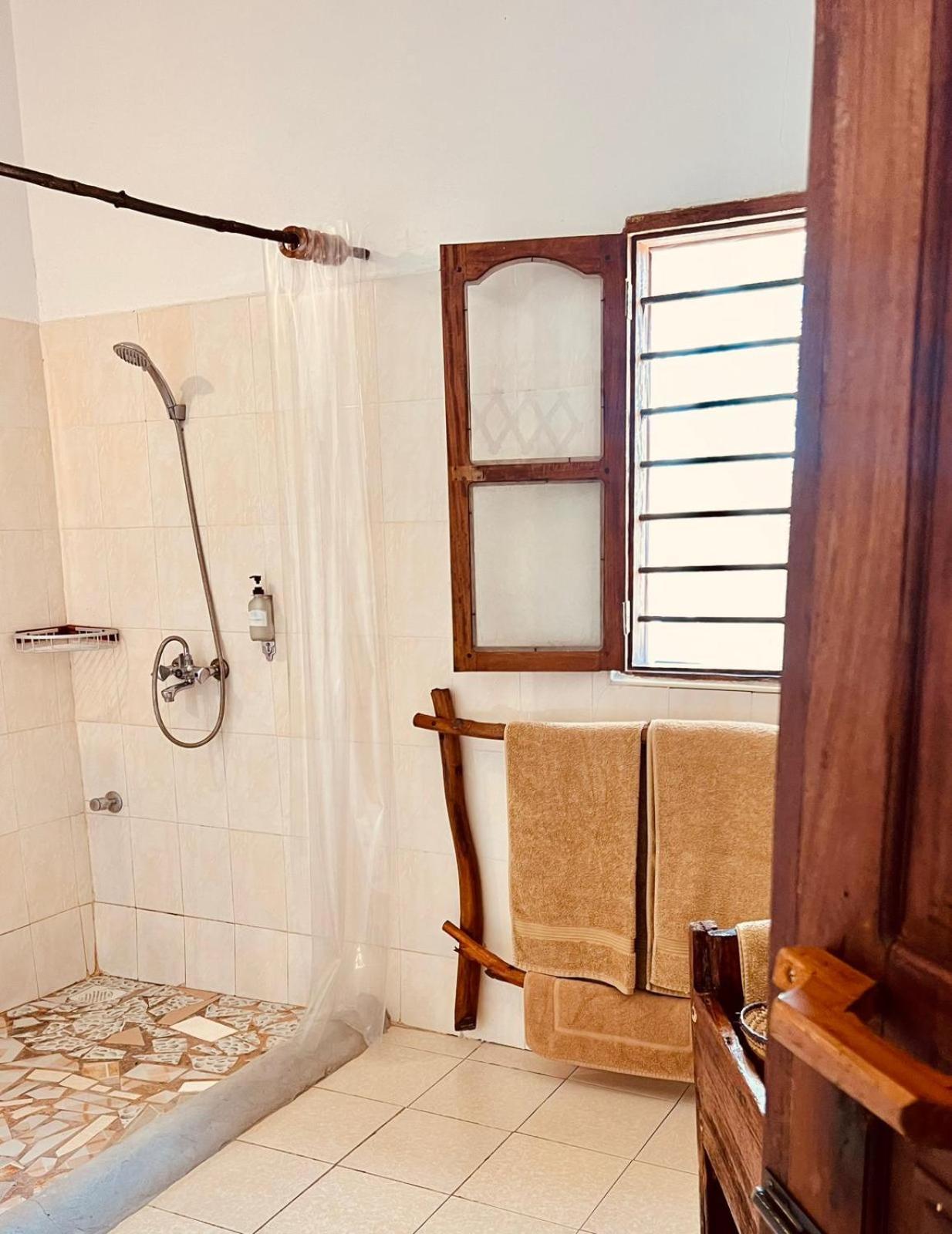 Helwas Zanzibar Beach Hotel Bwejuu Kültér fotó
