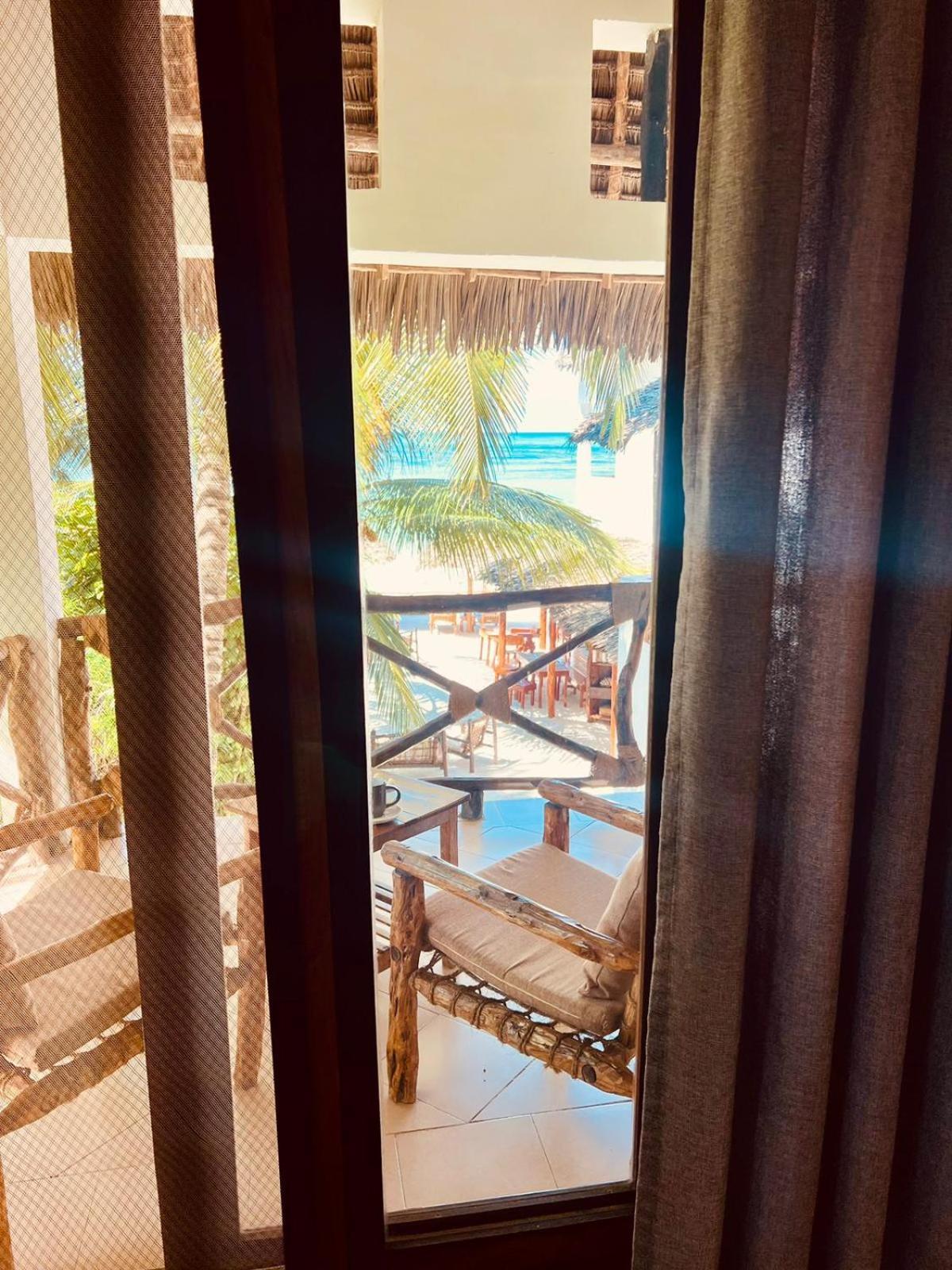 Helwas Zanzibar Beach Hotel Bwejuu Kültér fotó