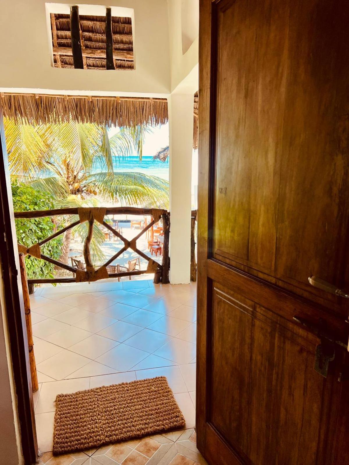Helwas Zanzibar Beach Hotel Bwejuu Kültér fotó